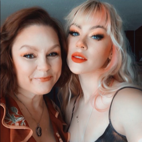 Meet your Posher, Dawn-Michelle - Picture 2 of 16